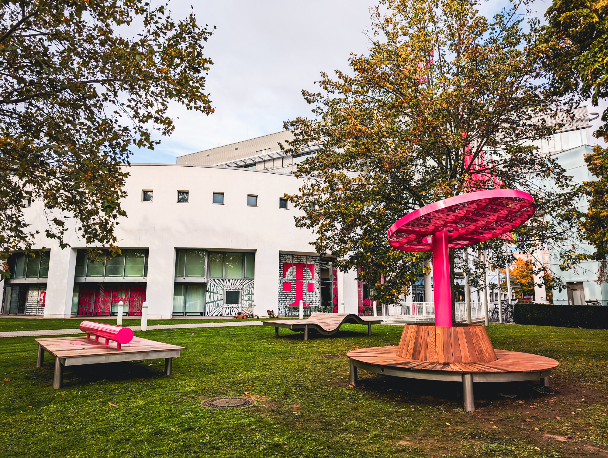 An outdoor meeting place for telekom employees created by formlos.com